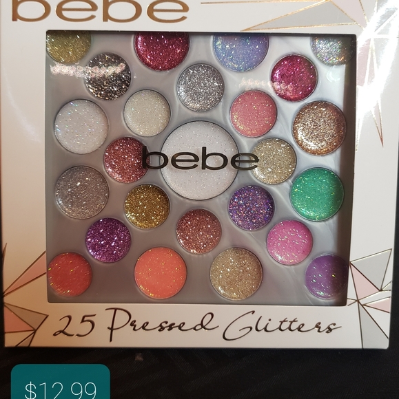 Clothes - Picture 3 of 7